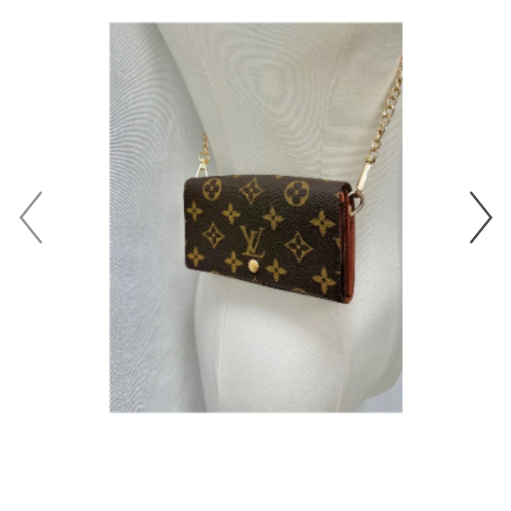 Louise Vuitton small cross bag